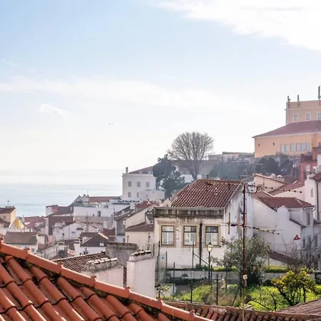 Alfama'S Charm-2